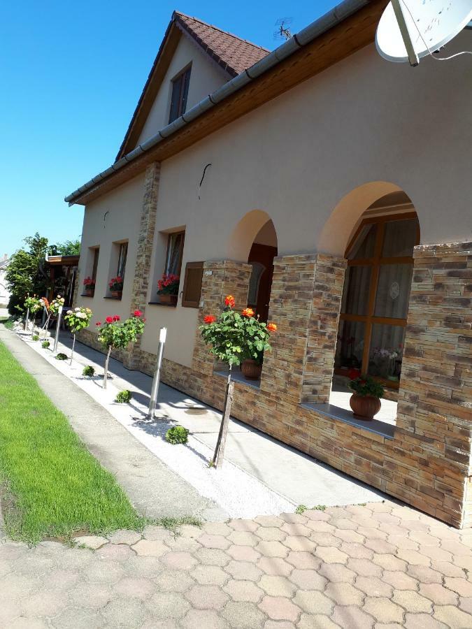 Apartament Anna Bathory Apartmanhaz *